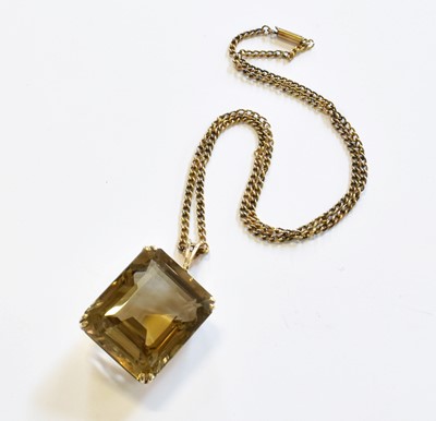 Lot 137 - A Smoky Quartz Pendant on Chain, the...
