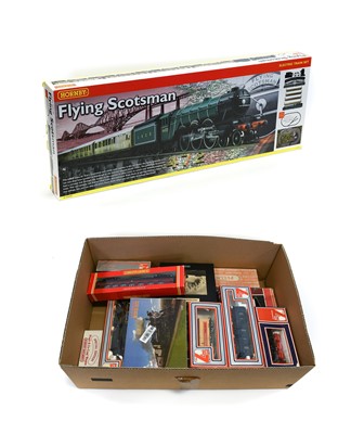 Lot 147 - Hornby (China) OO Gauge R1039 Flying Scotsman Set