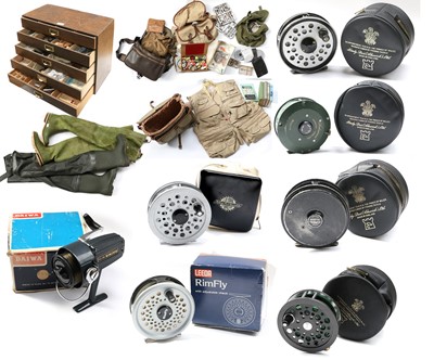 Lot 82 - A Quantity of Fly Fishing Items