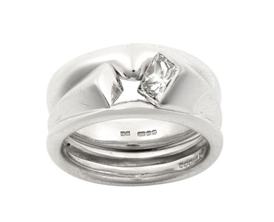 Lot 2267 - An 18 Carat White Gold Bespoke Diamond...