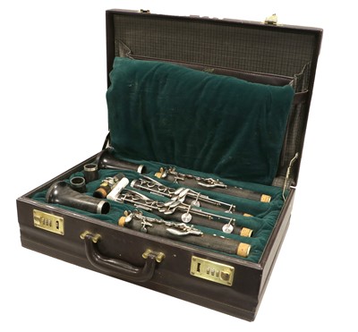 Lot 3036 - Clarinet Pair Boosey & Hawks Symphony 1010