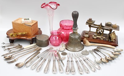 Lot 82 - Silver Sovereign Case, other silver and silver...