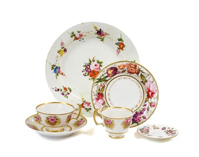 Lot 73 - A Swansea Porcelain Stand, 1814-23, of...