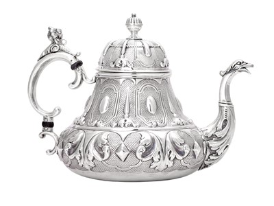 Lot 2085 - A Victorian Silver Teapot