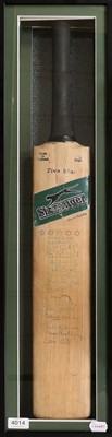 Lot 4014 - Geoffrey Boycott 'Run Out' Bat