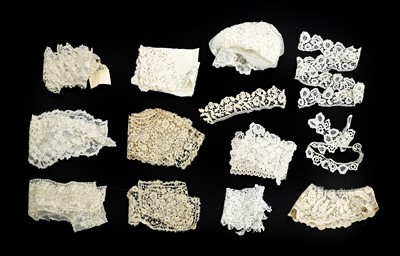 Lot 2030 - Decorative Early 20th Century Lace comprising...