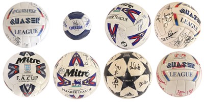 Lot 3052 - Autographs Footballs