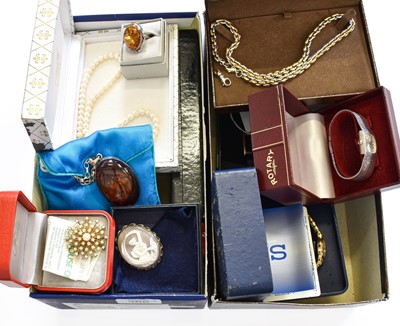 Lot 366 - A Quantity of Costume Jewellery, including...