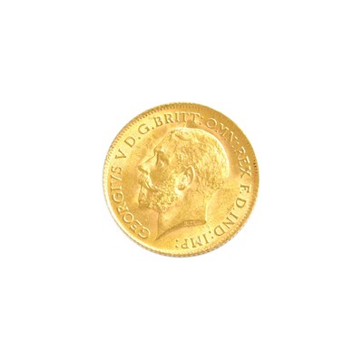 Lot 43 - George V, Half Sovereign 1915; good very fine...
