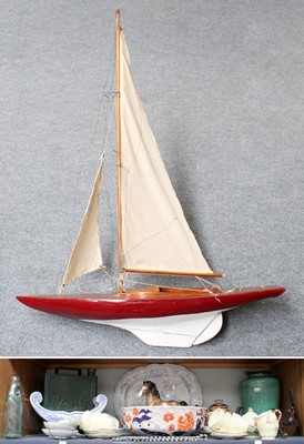 Lot 77 - A Group of Decorative Items, including Carlton...