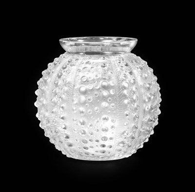 Lot 426 - René Lalique (French, 1860-1945): A Blue...