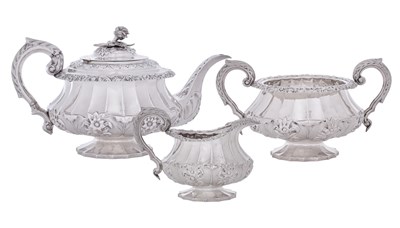 Lot 792 - A Three-Piece George IV Irish Silver Tea-Service