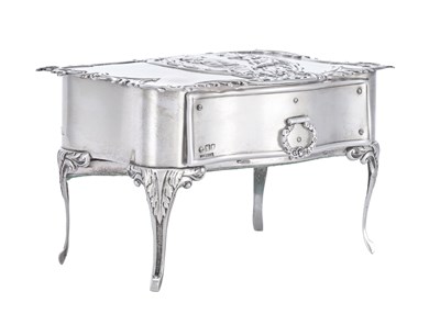 Lot 255 - An Edward VII Silver Jewellery-Box