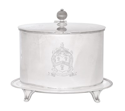Lot 856 - A George V Silver Biscuit-Barrel