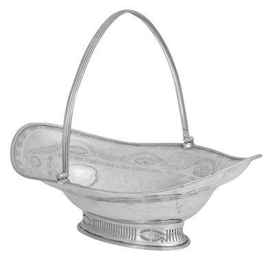 Lot 779 - A George III Silver Basket