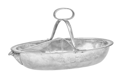 Lot 997 - A George III Silver Divided Entrée-Dish