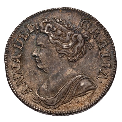 Lot 22 - Anne, Shilling 1711, fourth bust, plain angles...