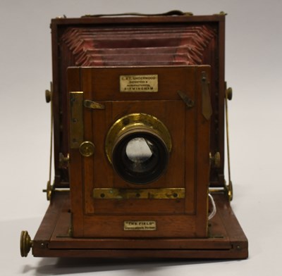 Lot 143 - E&T Underwood 'The Field' Camera