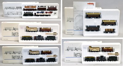Lot 3260 - Marklin HO Gauge Wagon/Coach Sets