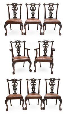 Lot 572 - A Set of Eight (6+2) George III-Style Carved...