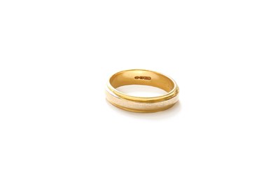 Lot 282 - An 18 Carat Gold Band Ring, finger size M1/2