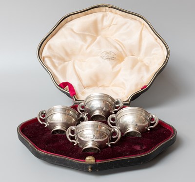 Lot 12 - A Cased Set of Four George V Silver...