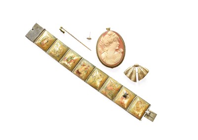 Lot 218 - A Small Quantity of Jewellery, including a 9...