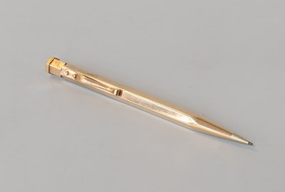Lot 79 - An Elizabeth II Gold 'Yard-o-Led' Propelling...