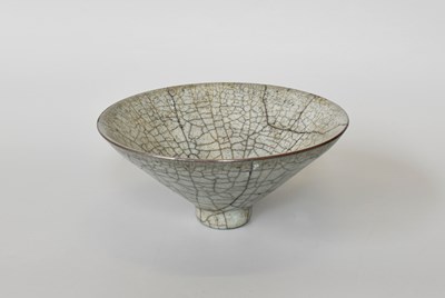 Lot 222 - A Chinese Ge Ware Pottery Bowl, 19cm diameter
