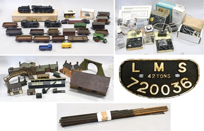 Lot 3165 - OO Gauge Three Superdetailed Triang Or Similar Locomotives