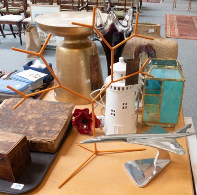 Lot 318 - A Group of Modern and Contemporary Decorative...