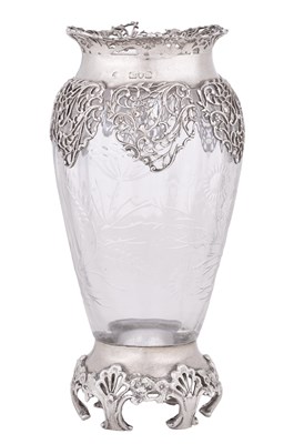 Lot 941 - An Edward VII Silver-Mounted Engraved-Glass Vase
