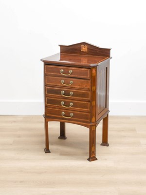 Lot 672 - A Mahogany Satinwood-Banded and...