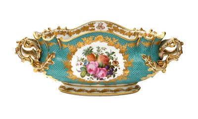 Lot 492 - A Paris Porcelain Jardiniere, late 19th...