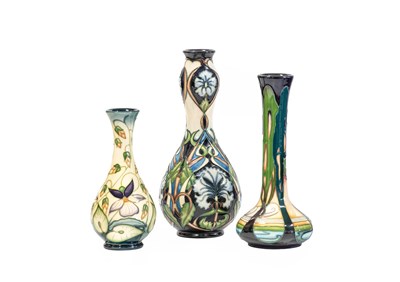 Lot 519 - Modern Moorcroft Pottery Centaurea Pattern...