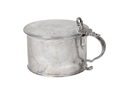 Lot 2452 - A George III Silver Mustard-Pot