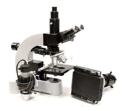 Lot 443 - Leitz Metallux Binocular Microscope, with five...