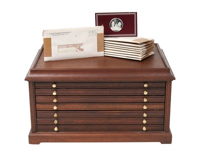 Lot 2590 - A Cased Set of Elizabeth II Silver '100 Greatest Masterpieces' Medals