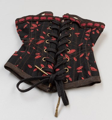 Lot 1039 - A Traveller's Sample Red and Black Laced and...