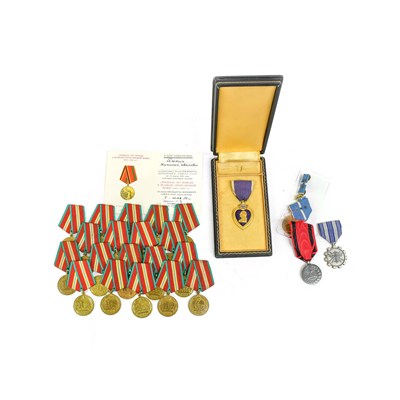 Lot 64 - Four US Medals, comprising a cased Purple...