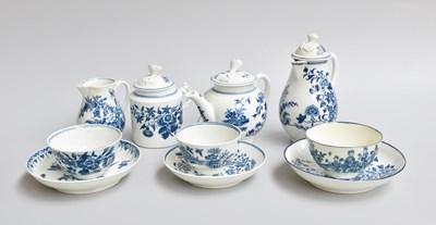 Lot 271 - A Collection of Worcester Porcelain, including...