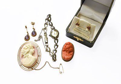 Lot 152 - A Small Quantity of Jewellery, including a...