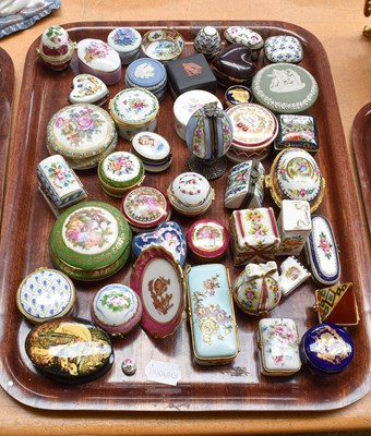Lot 272 - A Collection of Porcelain Trinket Boxes, 18th...