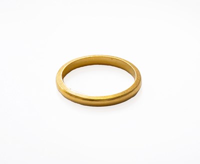 Lot 165 - A 22 Carat Gold Band Ring, finger size N