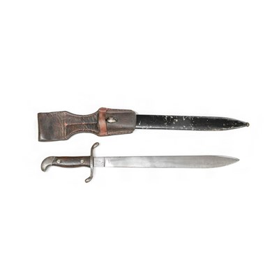 Lot 312 - An Argentine M1909 Artillery Short Sword, the...