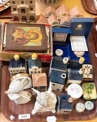 Lot 342 - Collectables including Halcyon Days Boxes,...