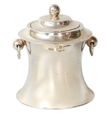 Lot 43 - An Edward VII Silver Tea-Caddy, by William...