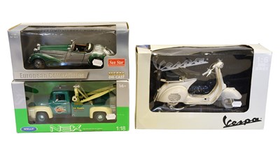 Lot 3496 - Newray 1:6 Scale Vespa Moped