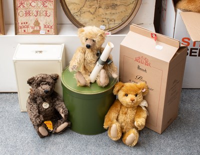 Lot 1024 - Modern Steiff Bears, comprising a Steiff...