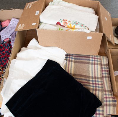 Lot 1028 - Quantity of Textiles comprising a Wool blanket,...